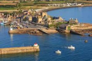 MAISON GRAND LUXE PROX. STVAAST LA HOUGUE-BARFLEUR