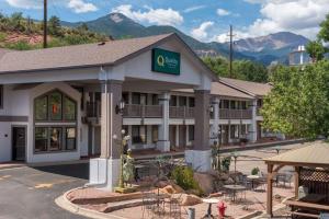 Quality Inn & Suites Manitou Springs at Pikes Peak