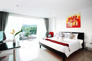 One World One Home Naiharn Hotel