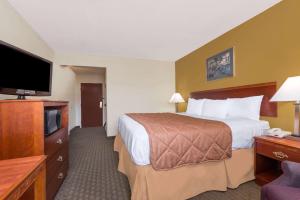 Days Inn by Wyndham Norton
