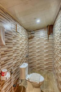 Phòng Giường Đôi Có Ban Công (Double Room with Balcony)