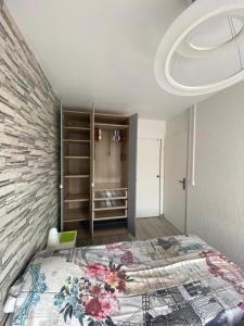 Appartements Victoria-T2-41m2-Balcon, wifi, linge, produits, menage inclus : photos des chambres