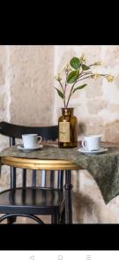 IMHOST - Amazing architect studio Père Lachaise