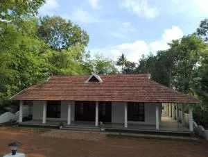 NALLUKETTU SERVICE VILLA - Kottārakara