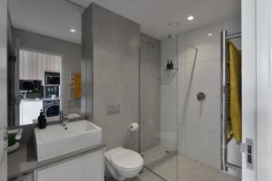 Durra - Sunny 1 Bed Apartment with city views