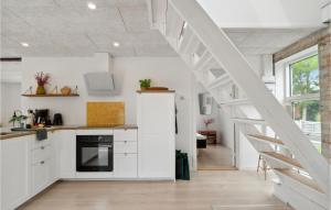 3 Bedroom Stunning Home In Samsø