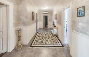 Maisons de vacances Lovely Home In Cazouls-Les-Beziers : photos des chambres