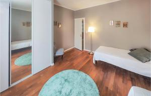 Maisons de vacances Lovely Home In Cazouls-Les-Beziers : photos des chambres