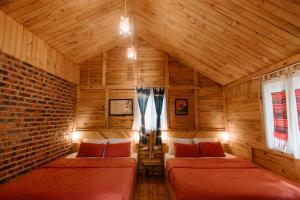 The November - Moc Chau