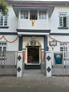 Hotel Laxminarayan Niwas - Phūrsungi