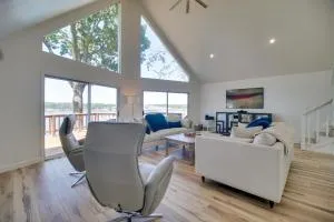 Grove Hideaway Vacation Rental with Boat Dock! - Jay