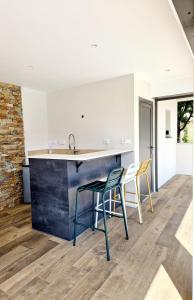 Villas Le Gite City Haut de gamme, Jardin, Piscine : photos des chambres