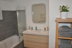 Villas Holiday in Arles -Villa Jacuzzi : photos des chambres