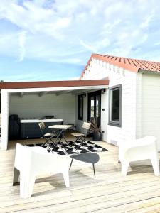 Maisons de vacances LA MAISON BLANCHE - Cottage avec jacuzzi : photos des chambres