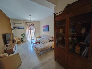 Casa Lov (Politeama)