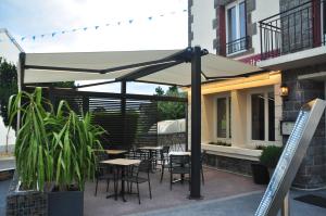 Hotels Hotel des Voyageurs Restaurant Traiteur : photos des chambres