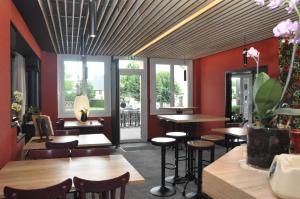 Hotels Hotel des Voyageurs Restaurant Traiteur : photos des chambres