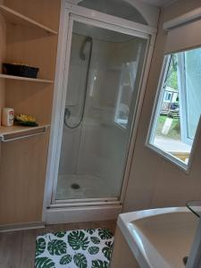 Campings Mobil-House 2 chambres Saint-Cheron : Mobile Home