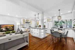 Bellevue Work & Relax Near Downtown - Mint Grove