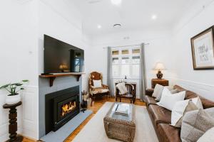 Yarranvale on Gladstone - A Gorgeous Country Abode