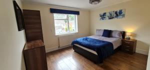 6 Bedroom Spacious villa, Free Parking