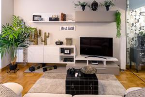 Audrey by Unique Rooms