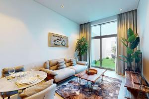 Vacationer Holiday Homes I Spacious 1 Bedroom I Large Private Balcony Burj Khalifa View l Business Bay