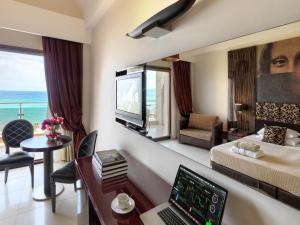 Deluxe Double Room - Beach Front