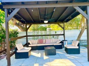 OASIS close to Hard Rock Caffe and Hollywood Beaches