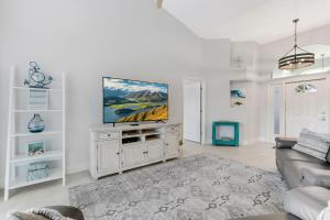 STUNNING Gulf Access Villa with Heated Pool - Villa Southern Paradise - Roelens Vacations