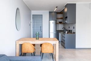 Luxury Bellagio 302 with Sea Views and Inverter