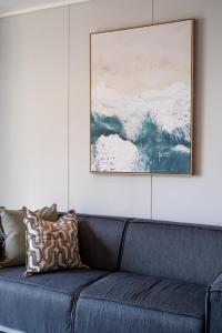 Luxury Bellagio 302 with Sea Views and Inverter