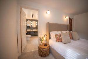 Timber Hill - Parkfields