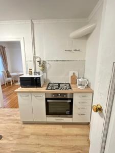 Čaka Street Royal Apartment 42