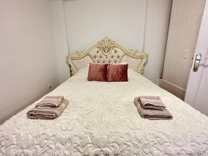 Čaka Street Royal Apartment 42