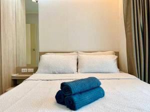 LPN Cha-am Beachfront Wifi 10 meters to beach 1BR ติดทะเล