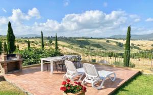 Villa with Garden View