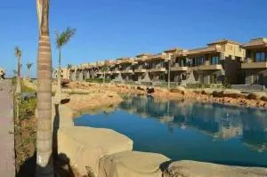 La jolie marina el sokhna "Families only" - Abū Rudays