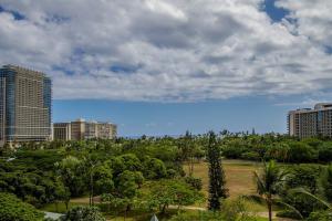 Luana hotel walk to the Beach -L512