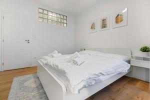 Bratislava Touch 2 BR Apt