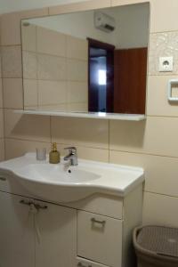 Apartments by the sea Prizba, Korcula - 18219