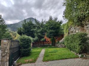 Chata Parnica v objeti slovenskych hor