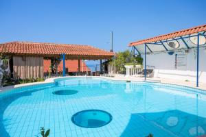 Family friendly apartments with a swimming pool Sumpetar, Omis - 21633