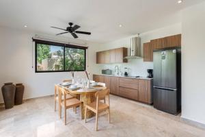 NEW! Luxury Condo with Plunge Pool & Home Theater