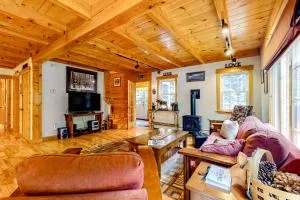 Sugarloaf Chalet - Three Streams