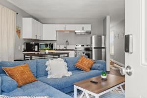 Two-Bedroom Apartment room in Tranquil Retreat: Cozy 2Bed 1Bath Oasis in Fallon