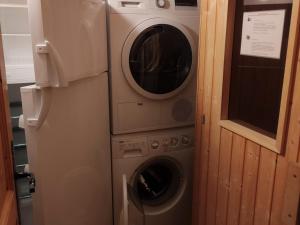 Chalet spacieux avec sauna, 4 chambres et Wi-Fi - FR-1-671-50