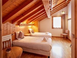 Chalet luxueux avec jacuzzi, sauna et WiFi aux Gets - FR-1-671-83