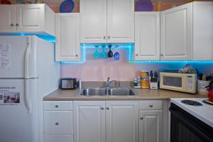 Majestic Beach Condo in Beachfront Resort in St Pete Beach