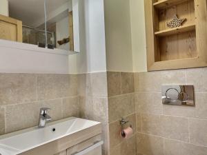 Duplex rénové au pied des pistes pour 6 pers. - FR-1-455-233